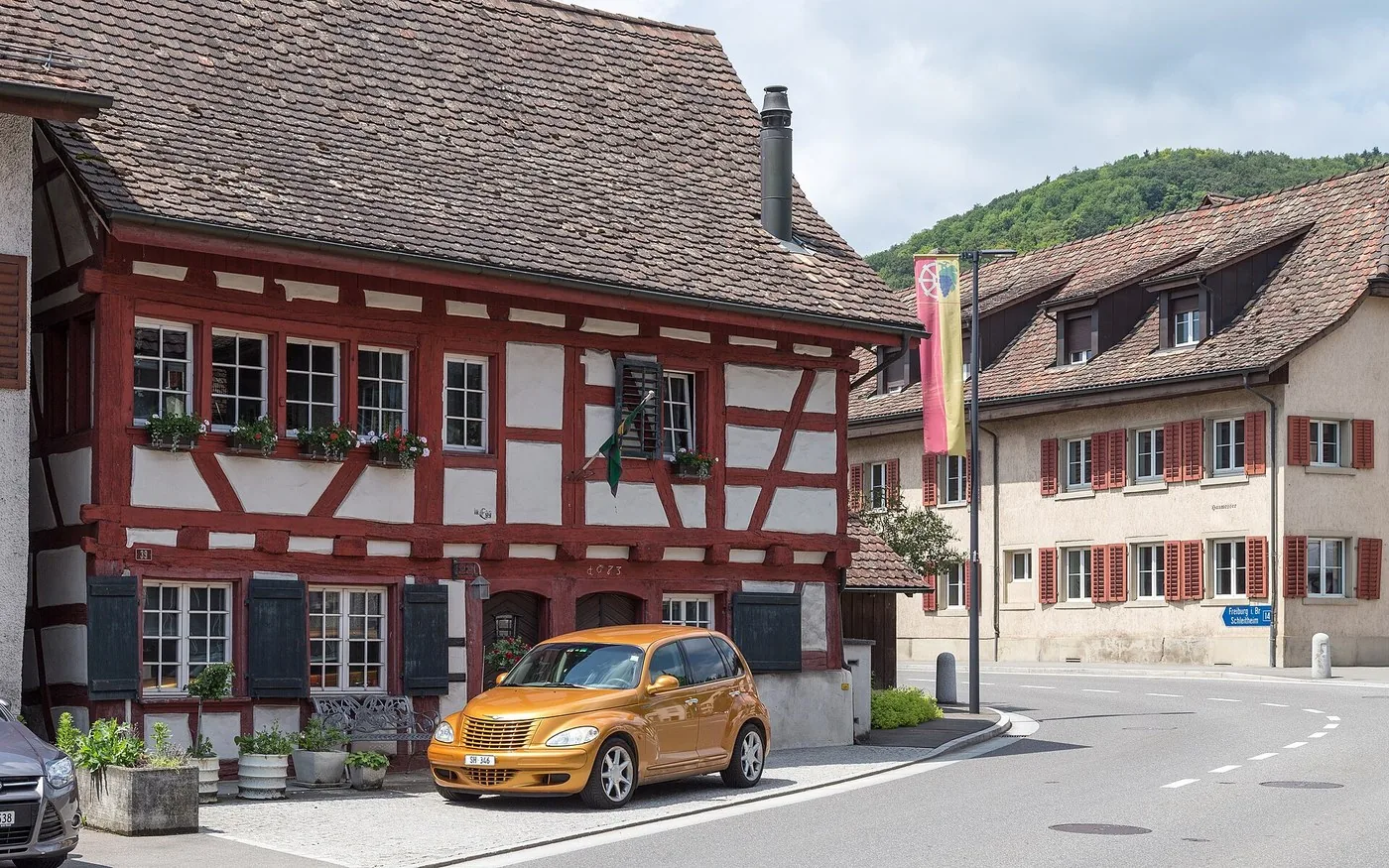 Fachwerkhäuser Im Egg und Haumesser im Dorfkern von Beringen
