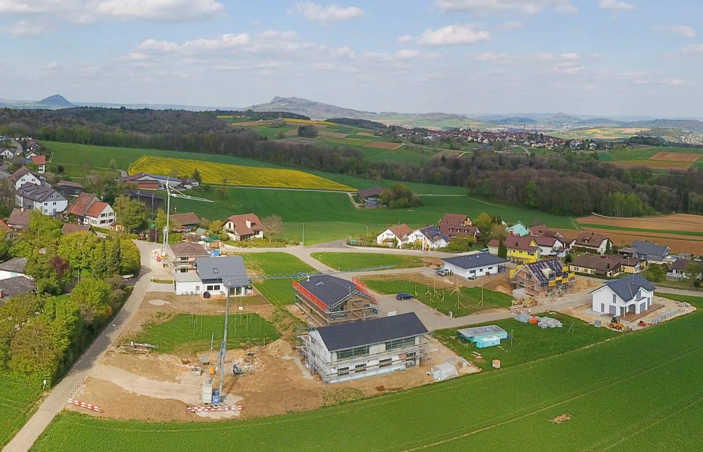 Neubauquartier am Dorfrand von Büttenhardt mit Blick zum Hegau