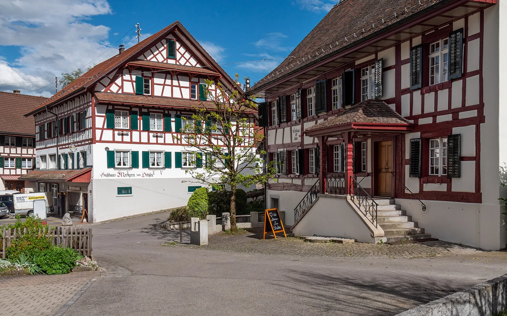 Riegelhäuser im Dorfkern von Marthalen mit dem Wirtshaus zur Stube